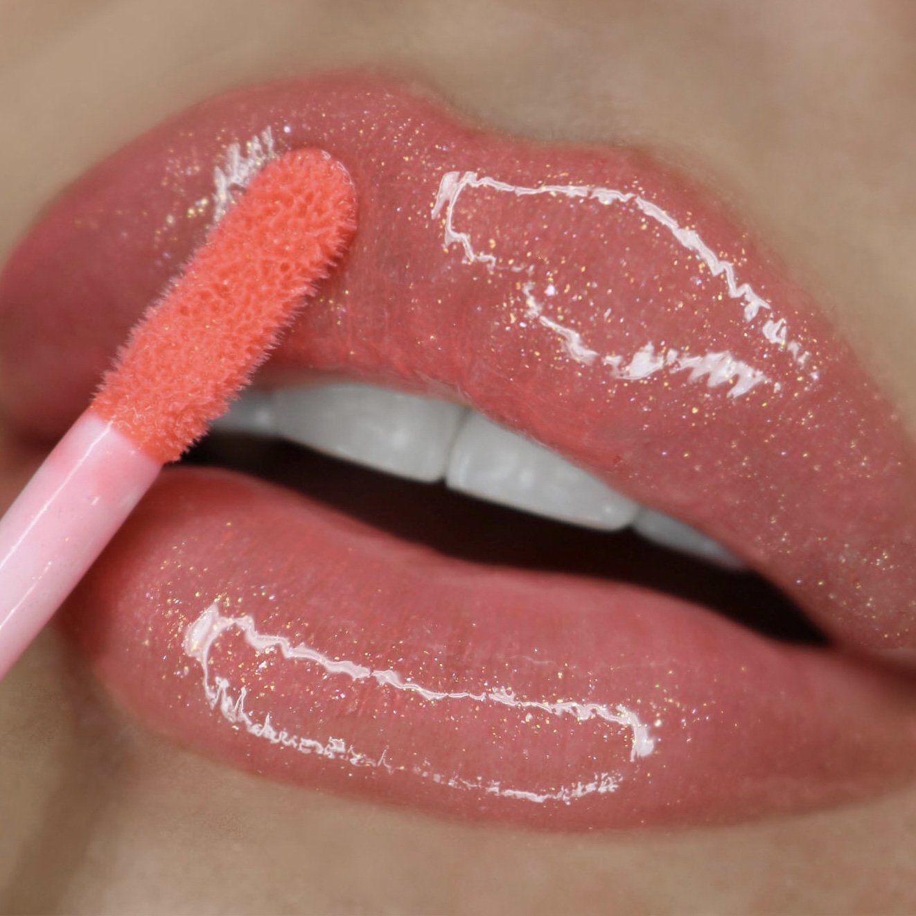 ULTRA DAZZLE LIP GLOSS