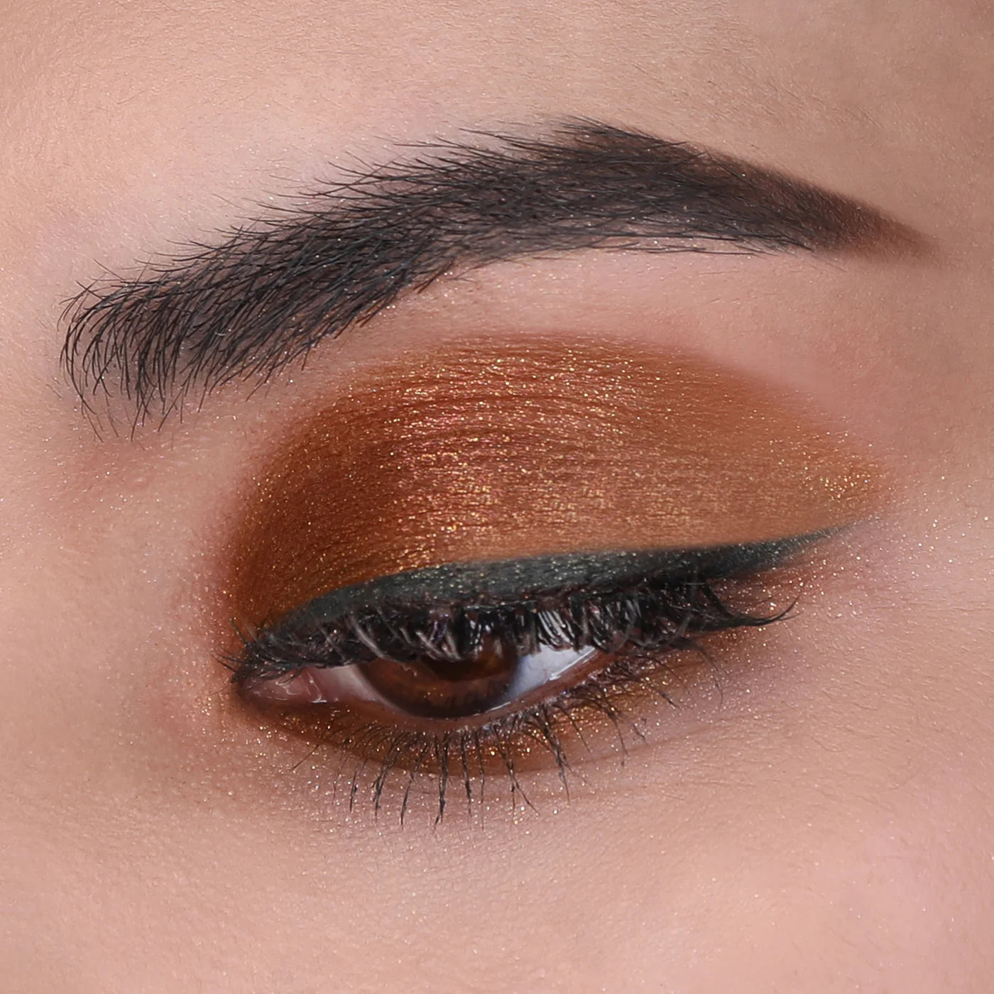 CHROMA LIGHT SHADOWS