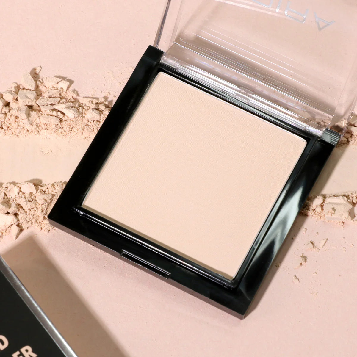 LAVISH FINISHED PRESSED POWDER