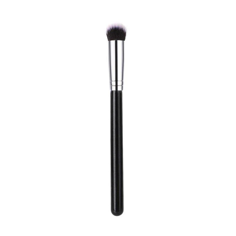 X121 Concealer Brush