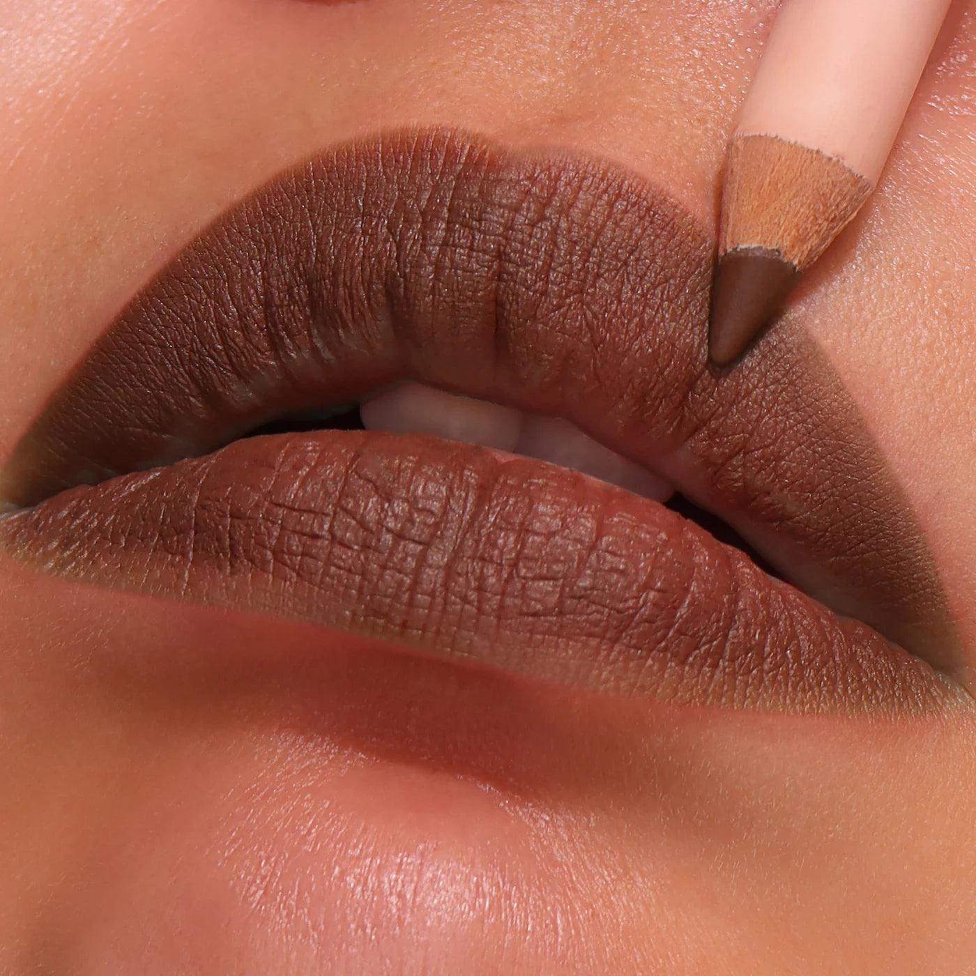 SIGNATURE LIP PENCIL