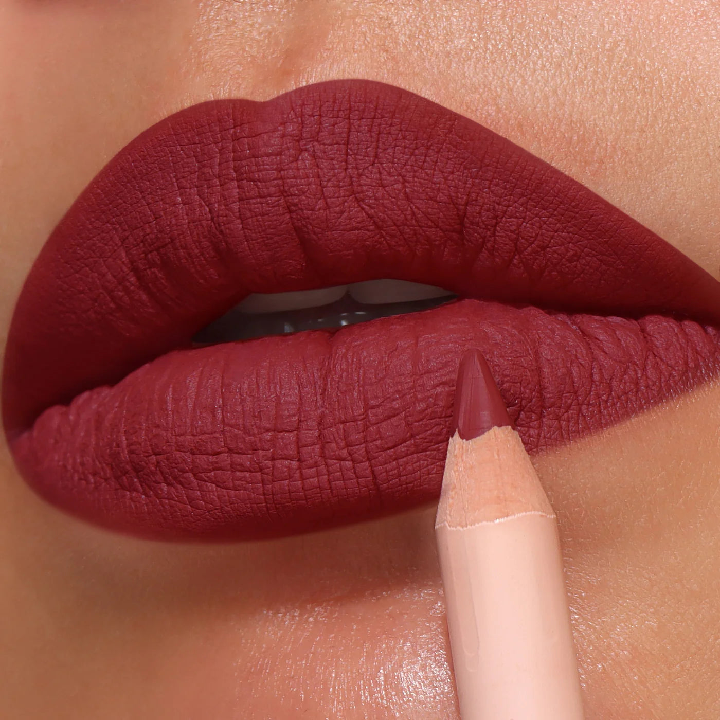 SIGNATURE LIP PENCIL