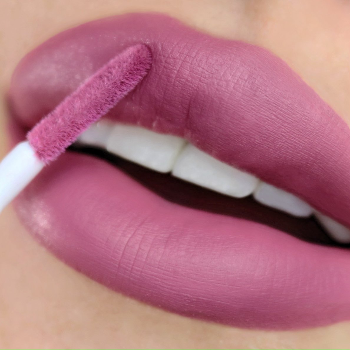 SEAL THE DEAL MATTE LIQUID LIPSTICK
